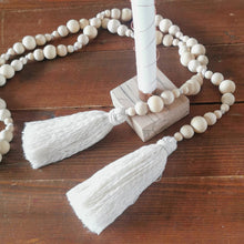 Lade das Bild in den Galerie-Viewer, Girlande aus Holzkugel