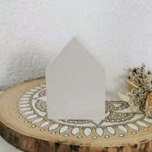 Lade das Bild in den Galerie-Viewer, Häuschen weiß, 9,5 cm 🖐