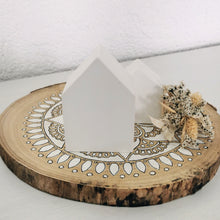 Lade das Bild in den Galerie-Viewer, Häuschen weiß, 9,5 cm 🖐