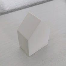 Lade das Bild in den Galerie-Viewer, Häuschen weiß, 9,5 cm 🖐