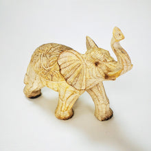 Lade das Bild in den Galerie-Viewer, Elefant beige, 19 cm