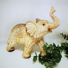 Lade das Bild in den Galerie-Viewer, Elefant beige, 19 cm
