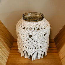 Lade das Bild in den Galerie-Viewer, Makramee Windlicht, 18 cm