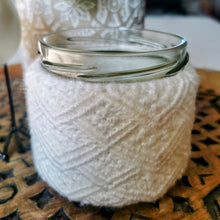 Lade das Bild in den Galerie-Viewer, Makramee Windlicht weiß, 9cm