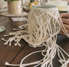 Lade das Bild in den Galerie-Viewer, WORKSHOP Makramee Windlicht