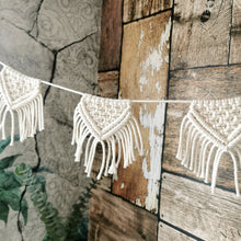 Lade das Bild in den Galerie-Viewer, WORKSHOP Makramee Wimpelkette