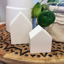 Lade das Bild in den Galerie-Viewer, Häuschen weiß, 6,5 cm 🖐️