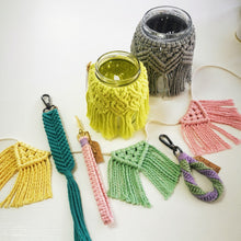 Lade das Bild in den Galerie-Viewer, Kindergeburtstag "Makramee knüpfen ab 10 Jahren"