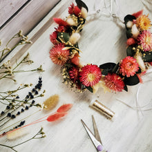 Lade das Bild in den Galerie-Viewer, WORKSHOP Blumenkranz/Flowercrown