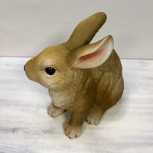 Lade das Bild in den Galerie-Viewer, Hase sitzend, braun, 24 cm