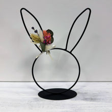 Lade das Bild in den Galerie-Viewer, Metallring Hase, schwarz, 20 cm