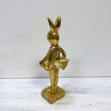 Lade das Bild in den Galerie-Viewer, Hasenmädchen Ballerina gold, 21 cm