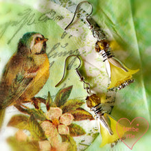 Lade das Bild in den Galerie-Viewer, Blütenohrringe "gelb", 5 cm 🖐