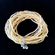 Lade das Bild in den Galerie-Viewer, Armband "Sand", 19 Stränge 🖐