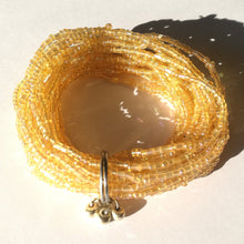 Lade das Bild in den Galerie-Viewer, Armband "Sand", 19 Stränge 🖐