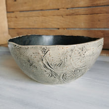 Lade das Bild in den Galerie-Viewer, Schale grau, ca. 20 cm 🖐