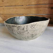 Lade das Bild in den Galerie-Viewer, Schale grau, ca. 20 cm 🖐