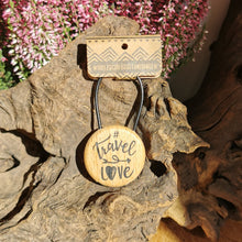 Lade das Bild in den Galerie-Viewer, Schlüsselanhänger "#Travel Love"