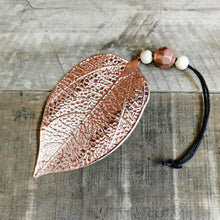 Lade das Bild in den Galerie-Viewer, Anhänger Blatt "kupfer", 14 cm