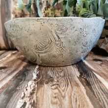 Lade das Bild in den Galerie-Viewer, Schale grau, ca. 20 cm 🖐
