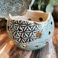 Lade das Bild in den Galerie-Viewer, Windlicht "blau", ∅ ca. 11 cm 🖐