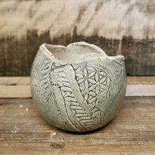 Lade das Bild in den Galerie-Viewer, Übertopf "grau", ca. 9 cm 🖐