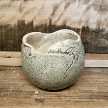 Lade das Bild in den Galerie-Viewer, Übertopf "grau", ca. 9 cm 🖐