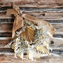 Lade das Bild in den Galerie-Viewer, Trockenblumenstrauß "Medea" 🖐