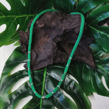 Lade das Bild in den Galerie-Viewer, Kette "Liesel" grün, 60 cm 🖐