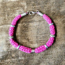 Lade das Bild in den Galerie-Viewer, Armband "Liesel", pink, gehäkelt, 18 cm 🖐