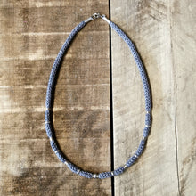 Lade das Bild in den Galerie-Viewer, Kette "Liesel" grau, 55 cm 🖐