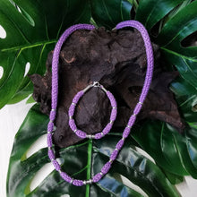 Lade das Bild in den Galerie-Viewer, Kette "Liesel" violett, 59 cm 🖐