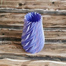 Lade das Bild in den Galerie-Viewer, Vase "Modern" violett metallic, 20 cm 🖐