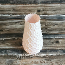 Lade das Bild in den Galerie-Viewer, Vase "Spike" rosa, 20 cm 🖐