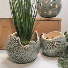 Lade das Bild in den Galerie-Viewer, Übertopf "blau", ca. 9 cm 🖐