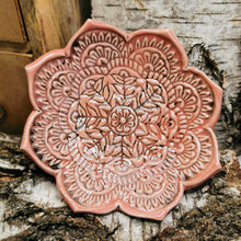 Lade das Bild in den Galerie-Viewer, Schale "Mandala", apricot, ca. 16,5 cm đ