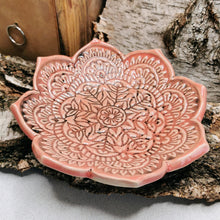 Lade das Bild in den Galerie-Viewer, Schale "Mandala", apricot, ca. 16,5 cm đ