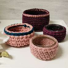 Lade das Bild in den Galerie-Viewer, Häkelkörbchen, Pflaume, ∅ ca. 13 cm 🖐