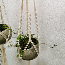 Lade das Bild in den Galerie-Viewer, WORKSHOP Makramee Blumenampel