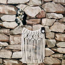 Lade das Bild in den Galerie-Viewer, WORKSHOP Ring mit Makramee und Trockenblumen