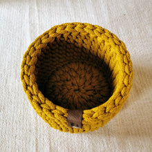 Lade das Bild in den Galerie-Viewer, Häkelkörbchen Spicy Yellow, ca. 13 cm
