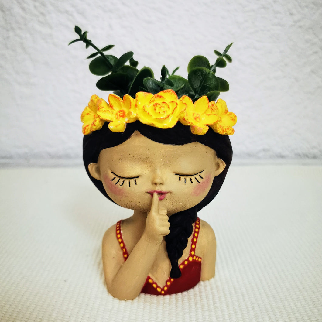 Blumentopf Mädchen, rot/gelb, ca. 10 cm 🖐