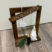 Lade das Bild in den Galerie-Viewer, Deko-Rahmen &quot;Lieblingsplatz&quot;, 16 cm x 20,5 cm
