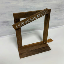 Lade das Bild in den Galerie-Viewer, Deko-Rahmen &quot;Lieblingsplatz&quot;, 16 cm x 20,5 cm
