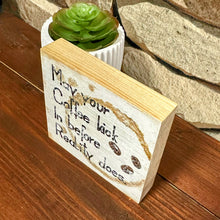Lade das Bild in den Galerie-Viewer, Deko-Block „Coffee“ aus Kiefernholz, 10 cm
