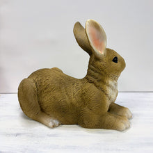 Lade das Bild in den Galerie-Viewer, Hase liegend, braun, 21 cm
