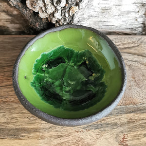 Schale braun/grün ∅ ca. 8 cm 🖐
